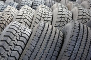Read more about the article How to Choose Car Tyres: The Ultimate Buyer’s Guide